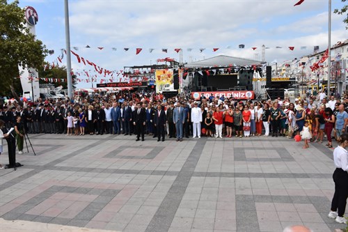 30 Ağustos Zafer Bayramı'nın 100. Yılı Cumhuriyet Meydanında Coşkuyla Kutlandı