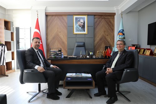 Kaymakamımız Sayın Dr. Ahmet Naci HELVACI  Belediye  Başkanı Alpay VAR' a Hayırlı Olsun Ziyaretinde Bulundu