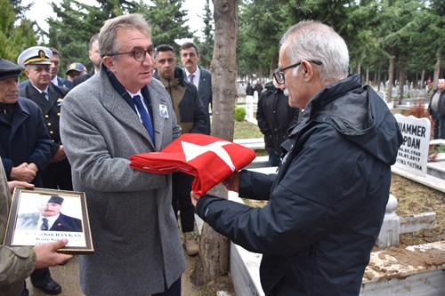 Kaymakamımız Sayın Dr. Ahmet  Naci HELVACI Kore Gazimiz Hüseyin Turhan BAYKAN' ın Cenaze Törenine Katıldı