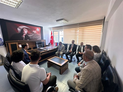 İlçemiz Kaymakamı Sayın Dr. Ahmet Naci HELVACI Meslek Yüksek Okulu Müdürünü Ziyaret Etti
